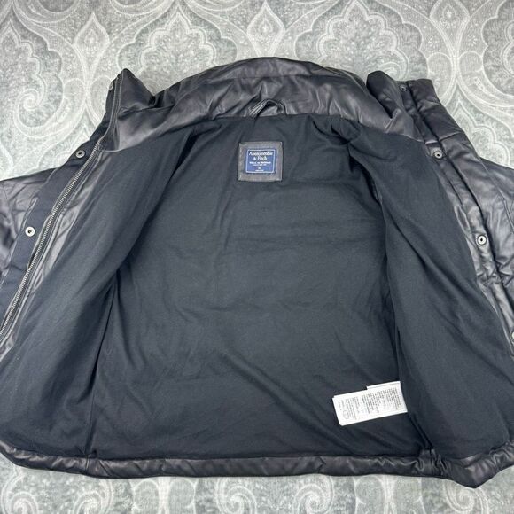 Womens A&F Vegan Leather Mini Puffer - Picture 3 of 4